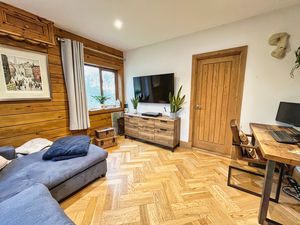 Photo 21- click for photo gallery